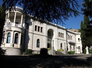 Суук-Су - удивительный крымский дворец и уникальная достопримечательность Гурзуфа.
