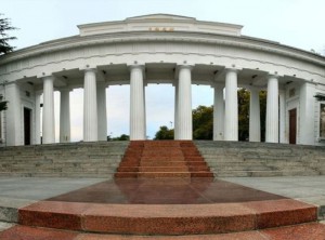 Графская пристань - памятник истории и архитектуры и эмблема города Севастополя. 