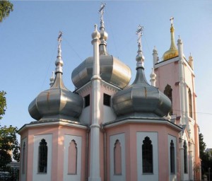 Церковь Иоанна Златоуста - исторический памятник и главная духовная святыня Ялты.