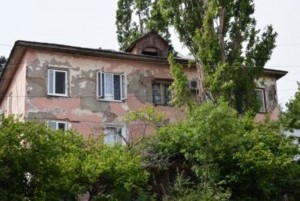 Качество домов для переселения людей из аварийного жилья в Крыму будет оценивать специальная комиссия.